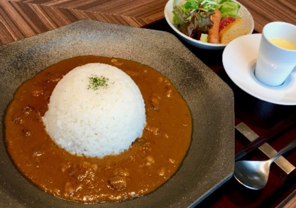 きずな特製ホテルカレー